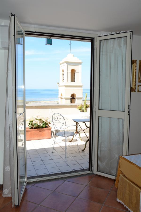 Maison Huguette Bed & Breakfast Civitavecchia